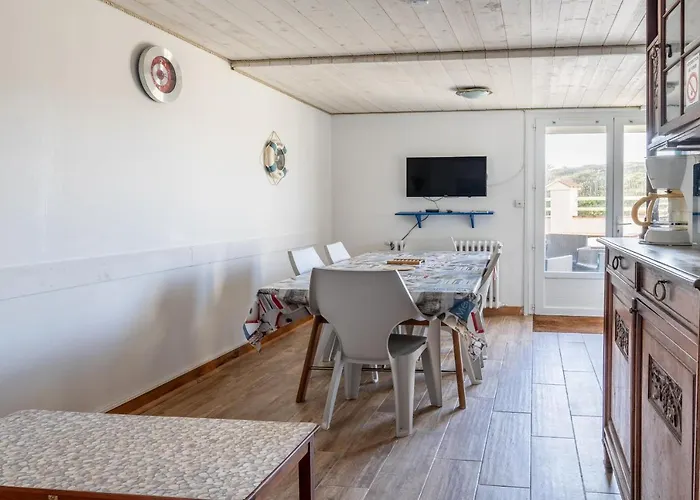 10 Pers A 50m Apartment *